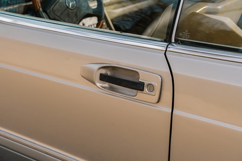 1990 Mercedes-Benz C126 560SEC For Sale (picture 82 of 177)