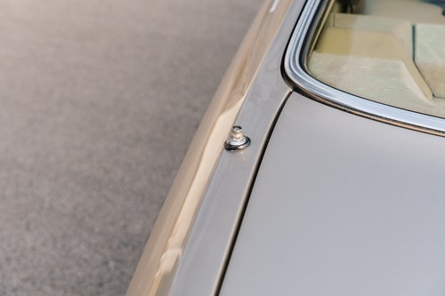 1990 Mercedes-Benz C126 560SEC For Sale (picture 94 of 177)