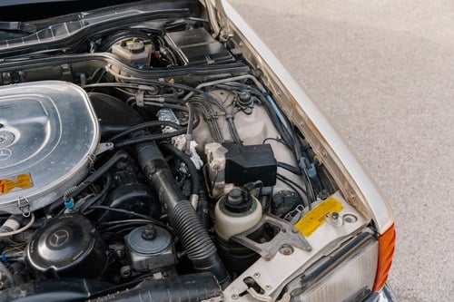 1990 Mercedes-Benz C126 560SEC For Sale (picture 111 of 177)