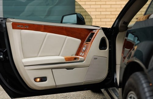 2005 Cadillac XLR 4.6L Roadster LHD zum Verkauf (Bild 26 von 47)