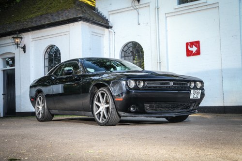 2016 Dodge Challenger SXT Te koop (foto 1 van 74)