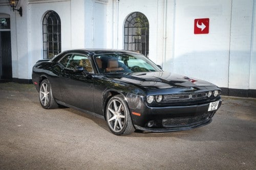 2016 Dodge Challenger SXT Te koop (foto 2 van 74)