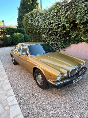 1983 Daimler Sovereign till salu (bild 1 av 50)