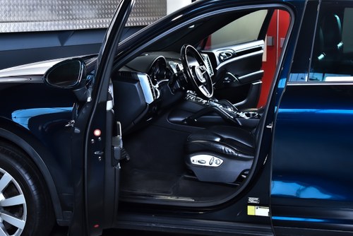 2015 Porsche Cayenne S 3,6L V6 à venda (imagem 31 de 89)