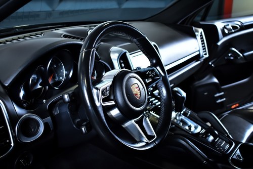 2015 Porsche Cayenne S 3,6L V6 à venda (imagem 37 de 89)