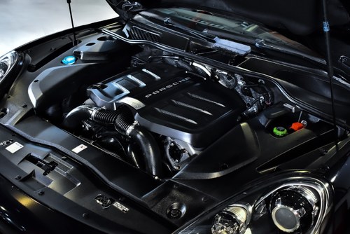 2015 Porsche Cayenne S 3,6L V6 à venda (imagem 88 de 89)