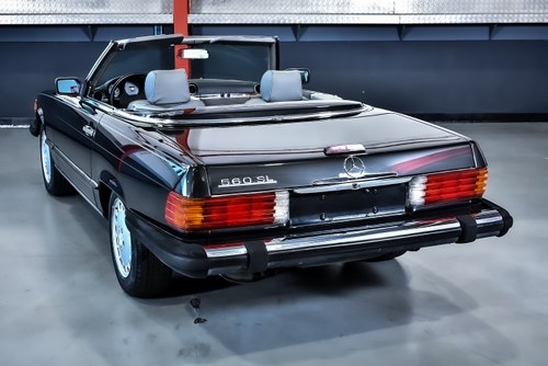 1988 Mercedes-Benz R107 560SL For Sale (picture 14 of 97)
