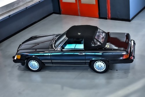 1988 Mercedes-Benz R107 560SL For Sale (picture 30 of 97)