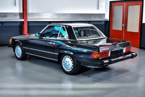 1988 Mercedes-Benz R107 560SL For Sale (picture 32 of 97)