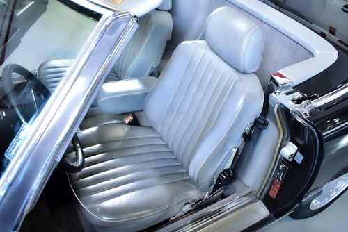 1988 Mercedes-Benz R107 560SL For Sale (picture 42 of 97)