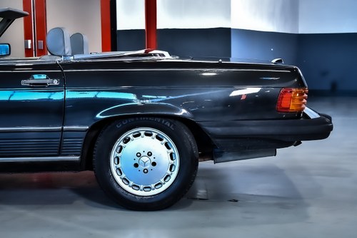 1988 Mercedes-Benz R107 560SL For Sale (picture 81 of 97)