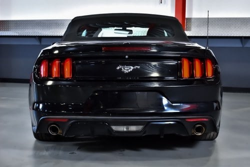 2017 Ford Mustang Convertible 2.3 Ecoboost till salu (bild 13 av 81)