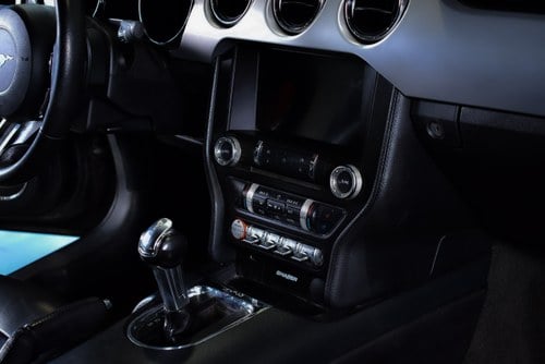 2017 Ford Mustang Convertible 2.3 Ecoboost till salu (bild 45 av 81)