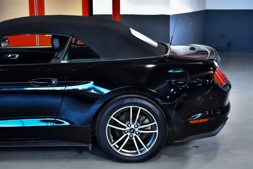 2017 Ford Mustang Convertible 2.3 Ecoboost till salu (bild 66 av 81)