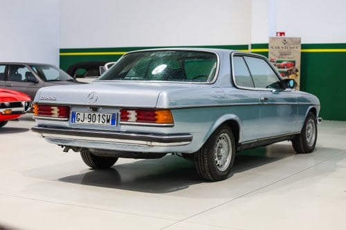 1977 Mercedes-Benz 230C W123 For Sale (picture 3 of 120)