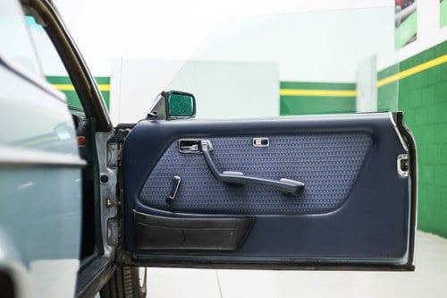 1977 Mercedes-Benz 230C W123 For Sale (picture 16 of 120)