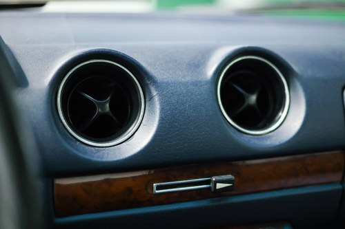 1977 Mercedes-Benz 230C W123 For Sale (picture 34 of 120)