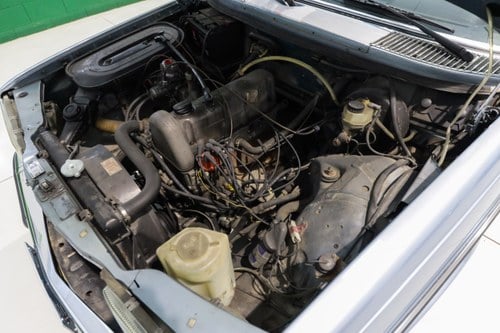 1977 Mercedes-Benz 230C W123 For Sale (picture 67 of 120)