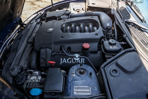 2002 Jaguar XK8 4.2L Coupe X100 For Sale (picture 105 of 122)