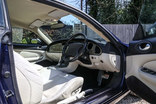 2002 Jaguar XK8 4.2L Coupe X100 For Sale (picture 17 of 122)