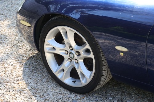 2002 Jaguar XK8 4.2L Coupe X100 For Sale (picture 10 of 122)