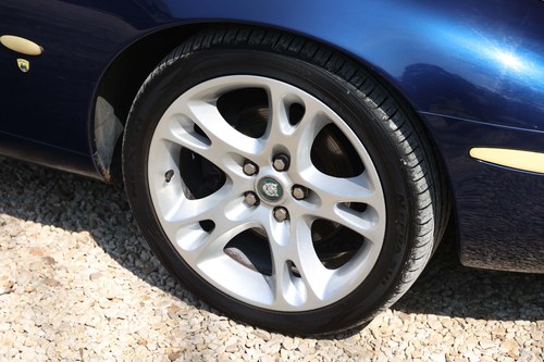 2002 Jaguar XK8 4.2L Coupe X100 For Sale (picture 13 of 122)