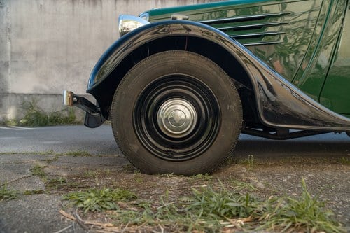 1934 Renault Primaquatre Cabriolet KZ24 à venda (imagem 17 de 101)