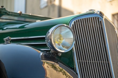 1934 Renault Primaquatre Cabriolet KZ24 à venda (imagem 54 de 101)
