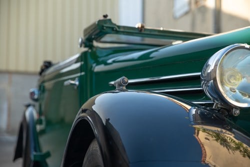 1934 Renault Primaquatre Cabriolet KZ24 à venda (imagem 55 de 101)