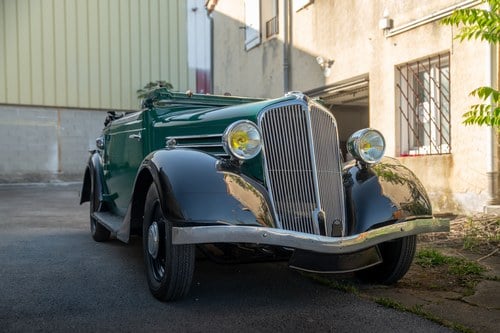 1934 Renault Primaquatre Cabriolet KZ24 à venda (imagem 3 de 101)