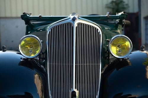 1934 Renault Primaquatre Cabriolet KZ24 à venda (imagem 59 de 101)
