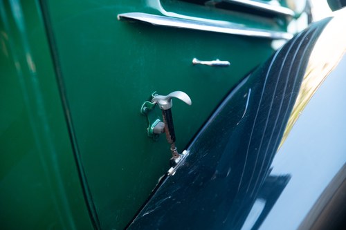1934 Renault Primaquatre Cabriolet KZ24 à venda (imagem 66 de 101)