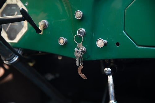 1934 Renault Primaquatre Cabriolet KZ24 à venda (imagem 20 de 101)