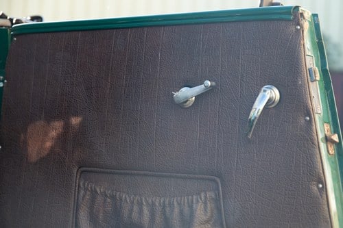 1934 Renault Primaquatre Cabriolet KZ24 à venda (imagem 30 de 101)