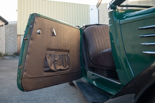 1934 Renault Primaquatre Cabriolet KZ24 à venda (imagem 33 de 101)