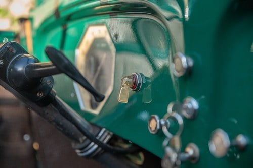 1934 Renault Primaquatre Cabriolet KZ24 à venda (imagem 40 de 101)