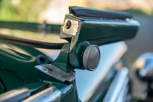 1934 Renault Primaquatre Cabriolet KZ24 à venda (imagem 42 de 101)