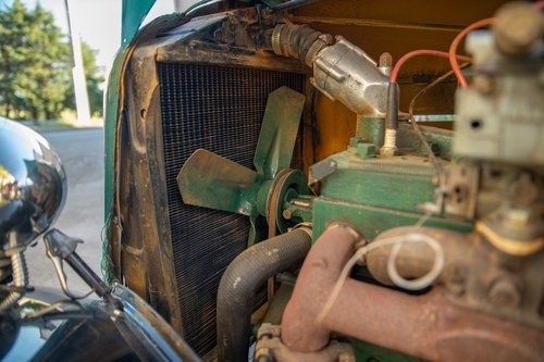 1934 Renault Primaquatre Cabriolet KZ24 à venda (imagem 85 de 101)