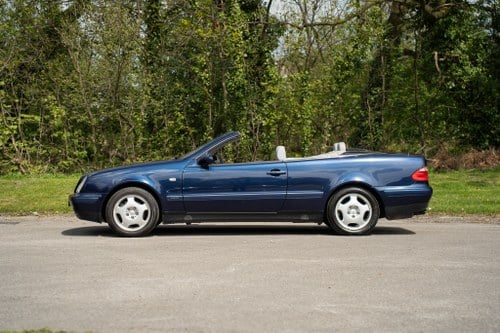 1998 Mercedes-Benz CLK230 Kompressor Cabriolet W208 For Sale (picture 3 of 149)