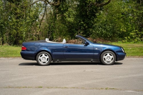 1998 Mercedes-Benz CLK230 Kompressor Cabriolet W208 For Sale (picture 8 of 149)