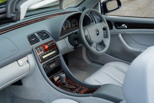 1998 Mercedes-Benz CLK230 Kompressor Cabriolet W208 For Sale (picture 21 of 149)