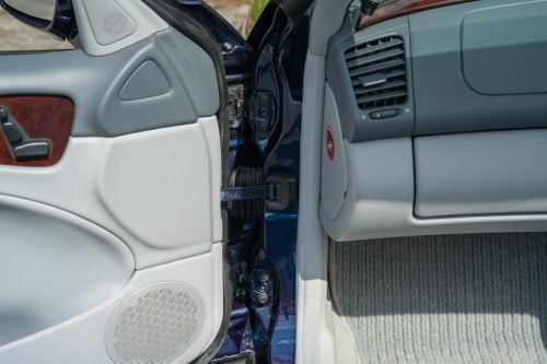 1998 Mercedes-Benz CLK230 Kompressor Cabriolet W208 For Sale (picture 27 of 149)