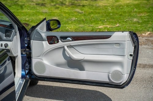 1998 Mercedes-Benz CLK230 Kompressor Cabriolet W208 For Sale (picture 30 of 149)