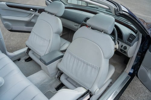 1998 Mercedes-Benz CLK230 Kompressor Cabriolet W208 For Sale (picture 38 of 149)