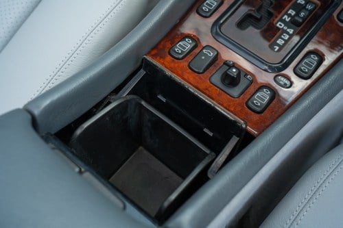 1998 Mercedes-Benz CLK230 Kompressor Cabriolet W208 For Sale (picture 40 of 149)