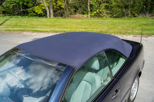 1998 Mercedes-Benz CLK230 Kompressor Cabriolet W208 For Sale (picture 78 of 149)