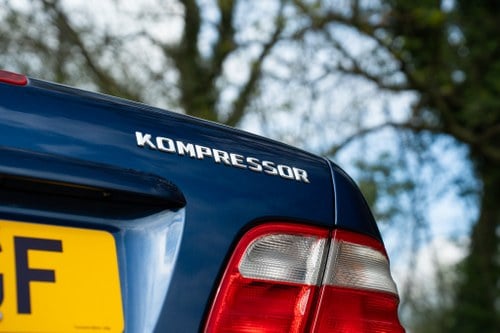 1998 Mercedes-Benz CLK230 Kompressor Cabriolet W208 For Sale (picture 93 of 149)
