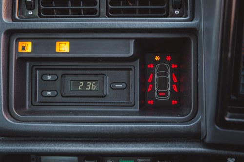 1990 Ford Sierra Sapphire RS Cosworth 4x4 For Sale (picture 60 of 209)