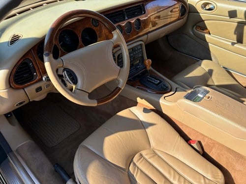 1997 Jaguar XK8 Convertible LHD X100 For Sale (picture 23 of 69)