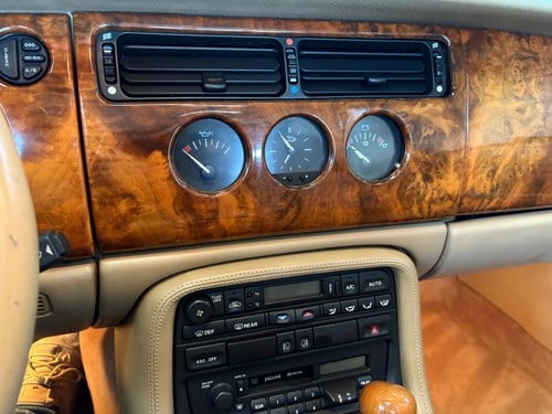 1997 Jaguar XK8 Convertible LHD X100 For Sale (picture 35 of 69)